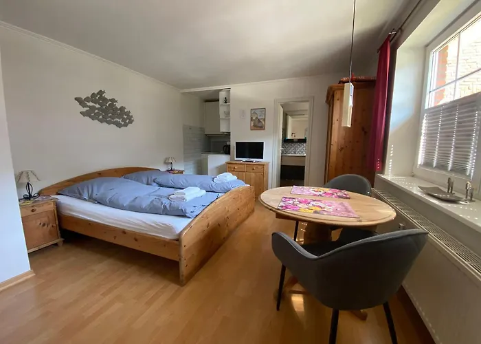 Sylvie Steinhardt, Wohnung 3