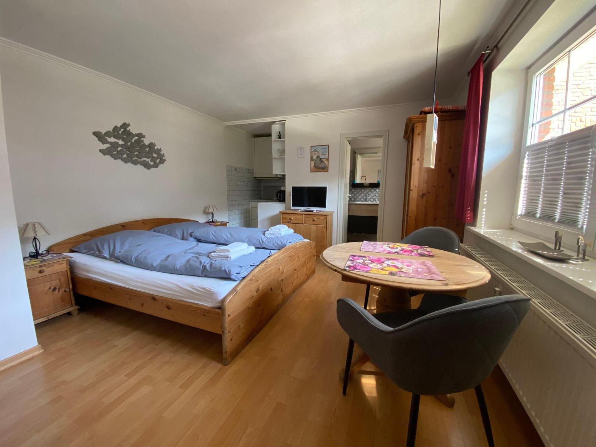 Sylvie Steinhardt, 3 Apartment